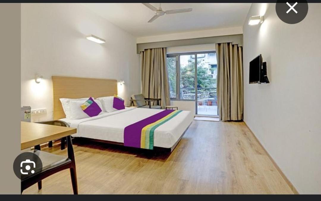 Blossom Rooms Hotel Vashishtha - Free Lunch Or Dinner- Free Breakfast حيدر أباد المظهر الخارجي الصورة